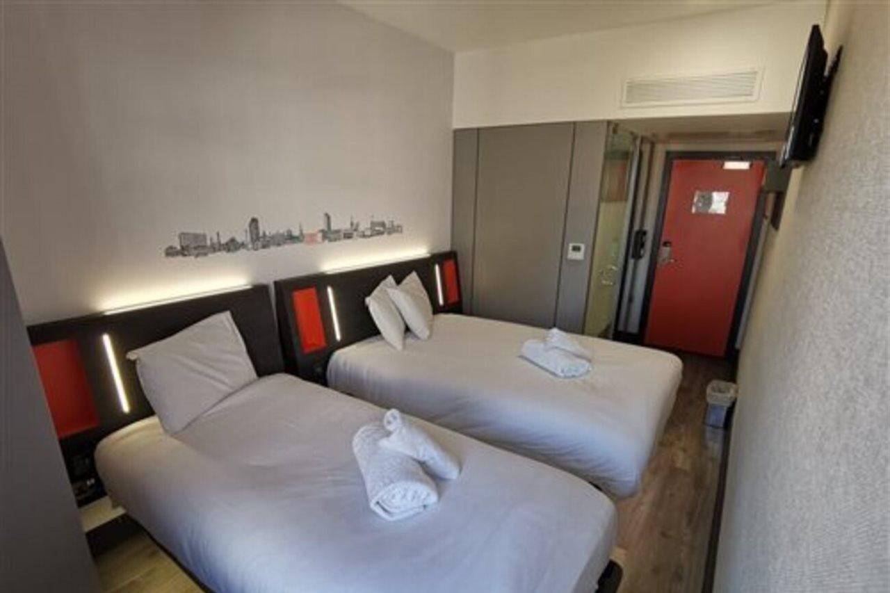 Easyhotel Oxford Exterior foto